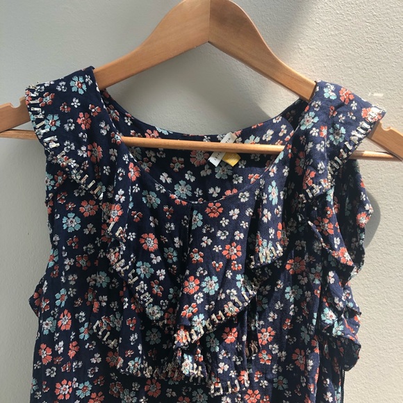 Floral Ruffle Top - Picture 2 of 8